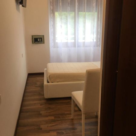 Albergo Al Lago Anfo Exterior photo